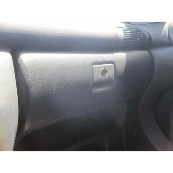 opel astra f berlina del año 1996