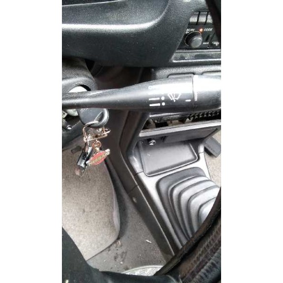 nissan sunny berlina (n14) del año 1994