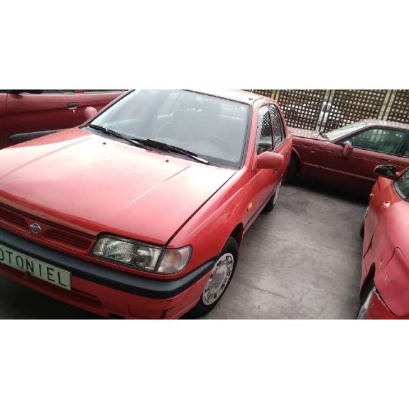 nissan sunny berlina (n14) del año 1994