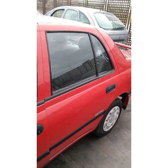 nissan sunny berlina (n14) del año 1994