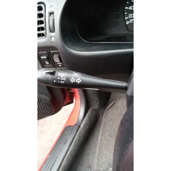 nissan sunny berlina (n14) del año 1994