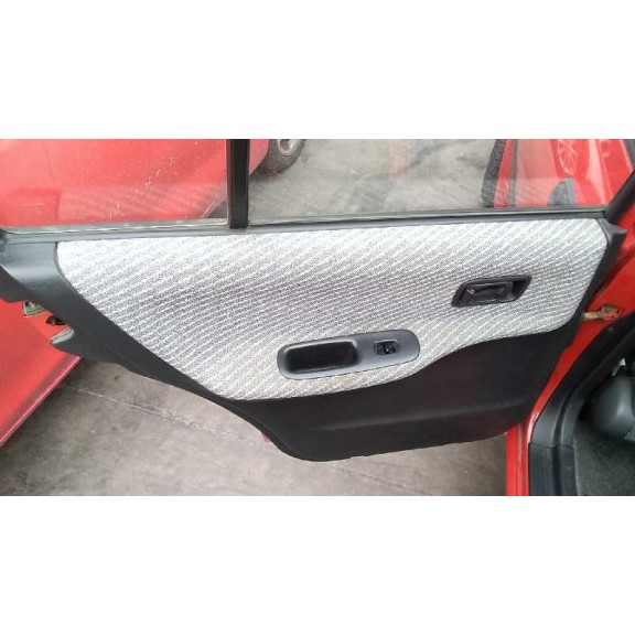 nissan sunny berlina (n14) del año 1994