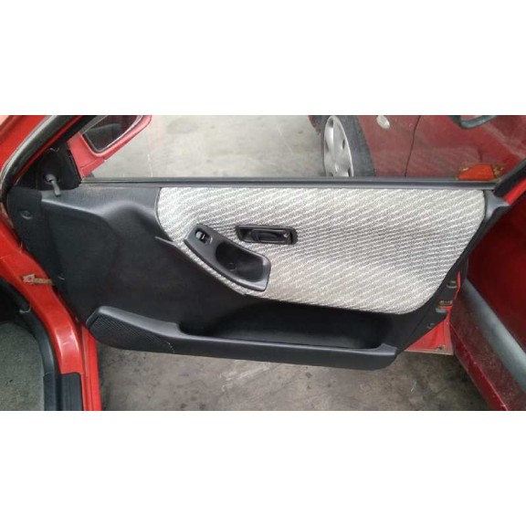 nissan sunny berlina (n14) del año 1994