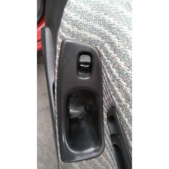 nissan sunny berlina (n14) del año 1994