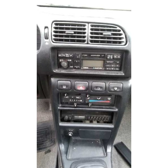 nissan sunny berlina (n14) del año 1994