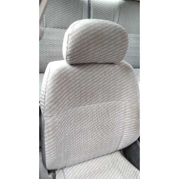 nissan sunny berlina (n14) del año 1994