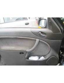 saab 9-3 berlina del año 1999 2