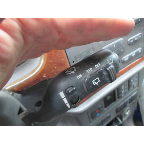 saab 9-3 berlina del año 1999