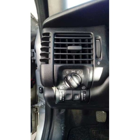 opel vectra b berlina del año 1999