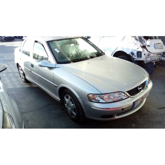 opel vectra b berlina del año 1999