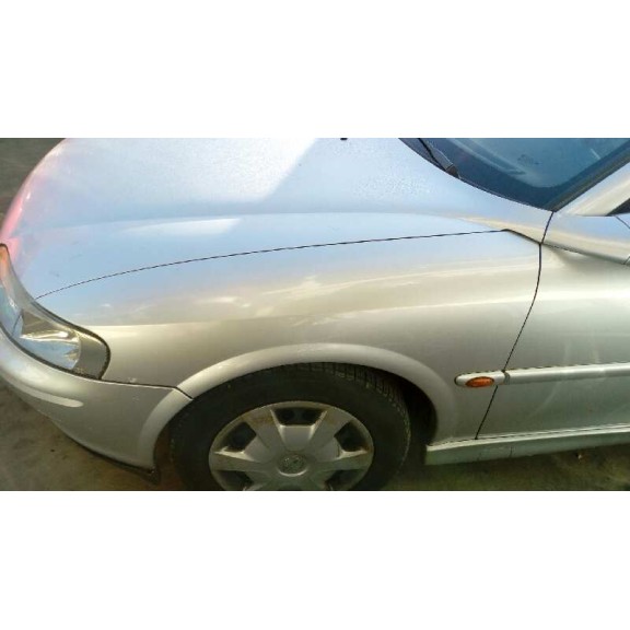 opel vectra b berlina del año 1999