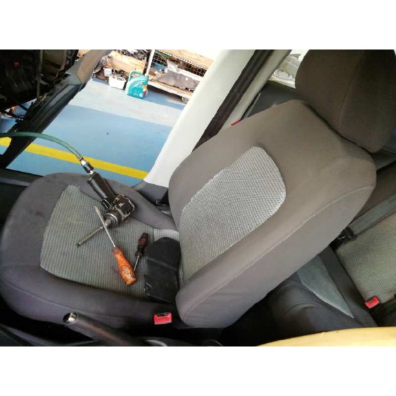 seat ibiza (6j5) del año 2008