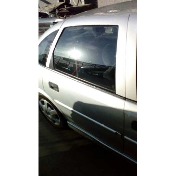opel vectra b berlina del año 1999