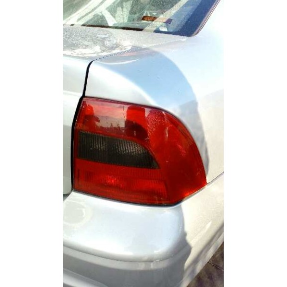 opel vectra b berlina del año 1999