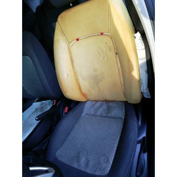 seat ibiza (6j5) del año 2008