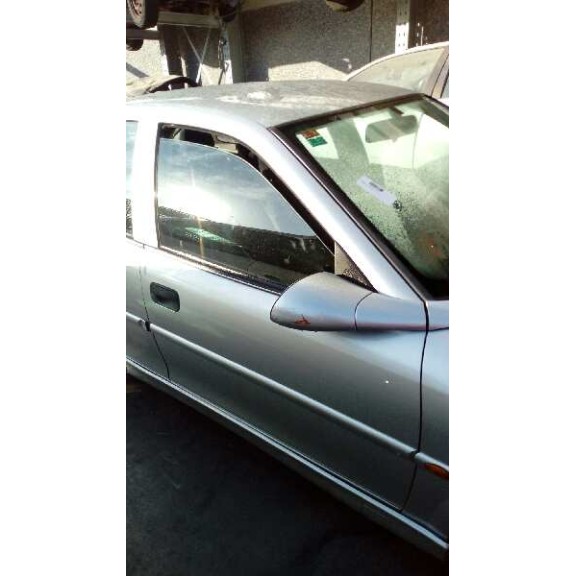 opel vectra b berlina del año 1999