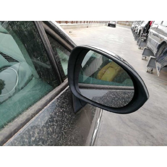 seat ibiza (6j5) del año 2008