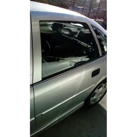 opel vectra b berlina del año 1999