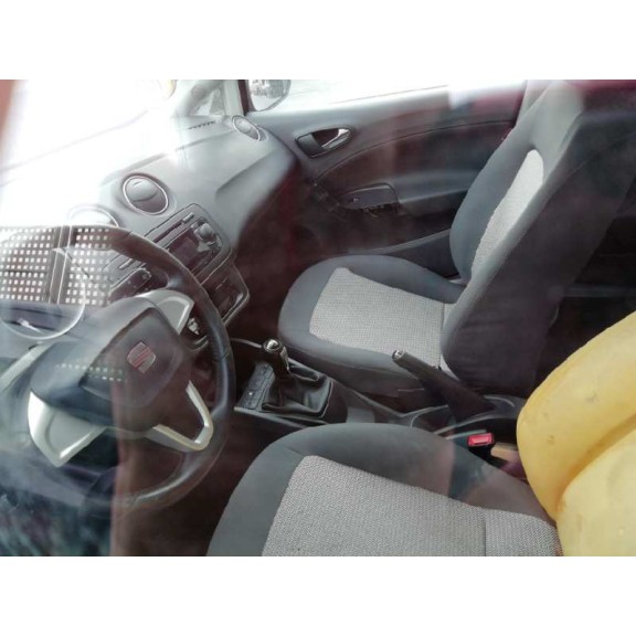 seat ibiza (6j5) del año 2008