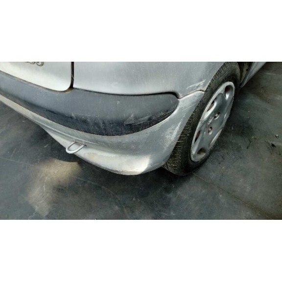 peugeot 206 berlina del año 1999