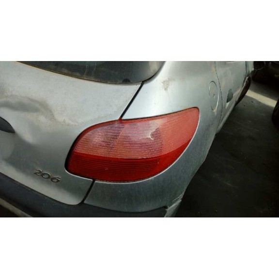 peugeot 206 berlina del año 1999