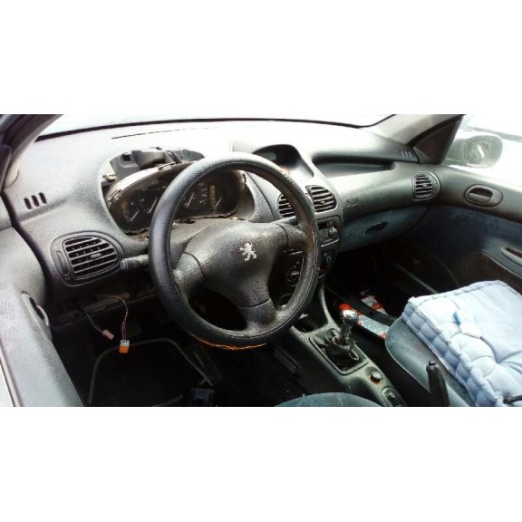 peugeot 206 berlina del año 1999