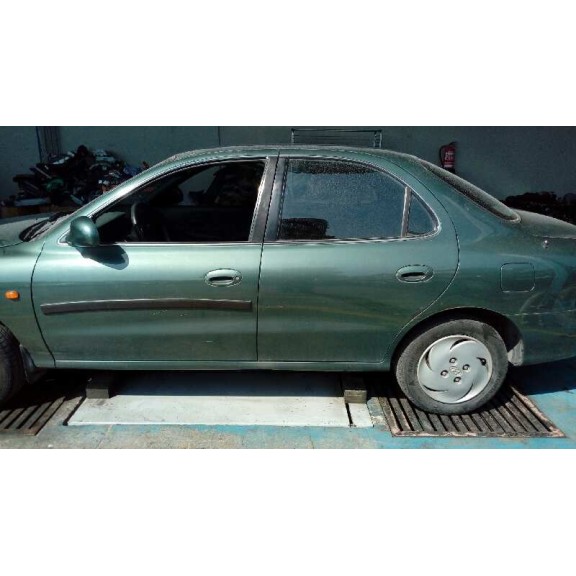 hyundai lantra berlina (rd) del año 1996
