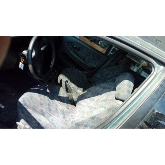 hyundai lantra berlina (rd) del año 1996