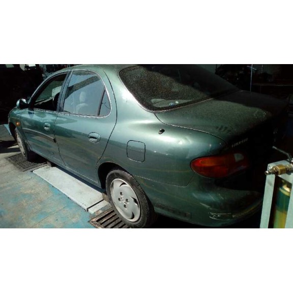 hyundai lantra berlina (rd) del año 1996