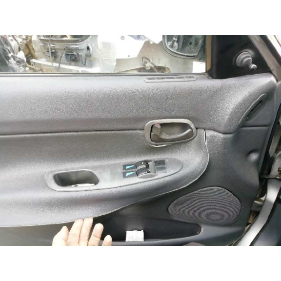 daewoo nubira berlina del año 1998