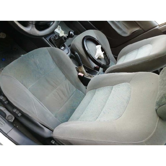 daewoo nubira berlina del año 1998