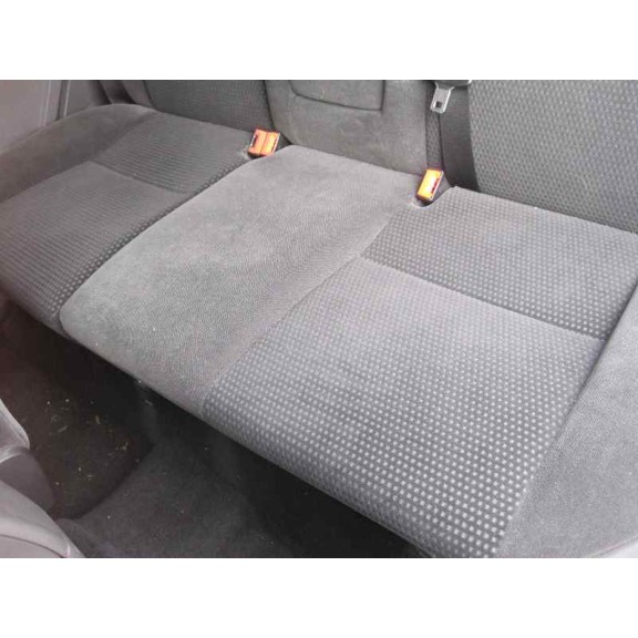 ford focus berlina (cap) del año 2006