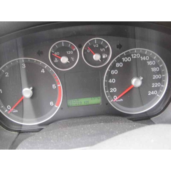 ford focus berlina (cap) del año 2006