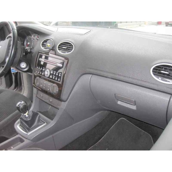 ford focus berlina (cap) del año 2006