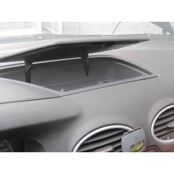 ford focus berlina (cap) del año 2006