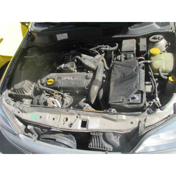 opel astra g berlina del año 2000
