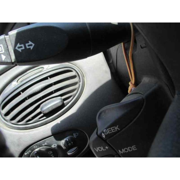 ford focus berlina (cak) del año 2002