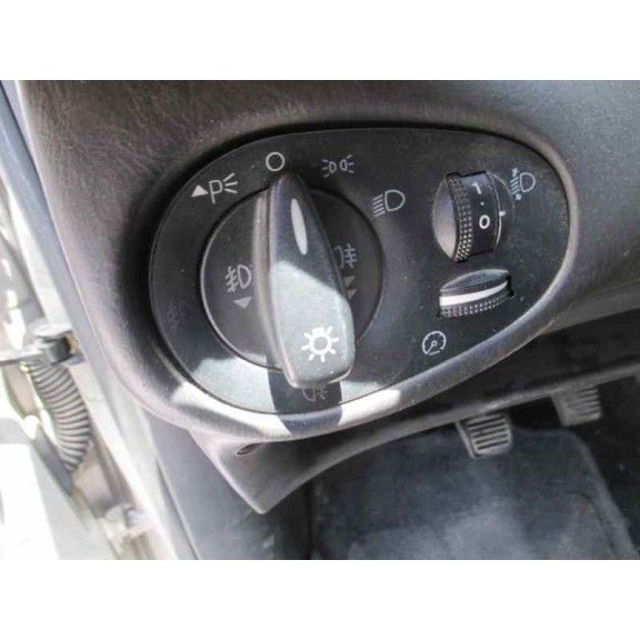 ford focus berlina (cak) del año 2002