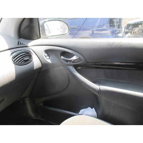 ford focus berlina (cak) del año 2002