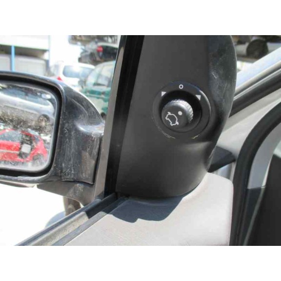 ford focus berlina (cak) del año 2002