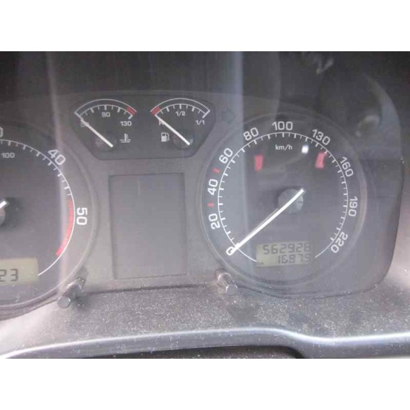 skoda octavia berlina (1u2) del año 2002