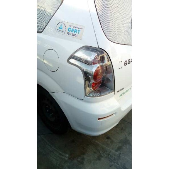 toyota corolla verso (r1) del año 2005