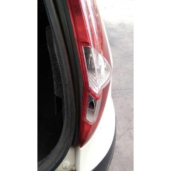 fiat punto berlina (188) del año 2011