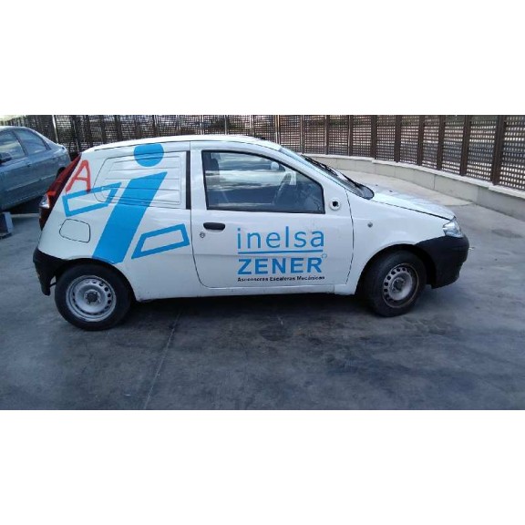 fiat punto berlina (188) del año 2011