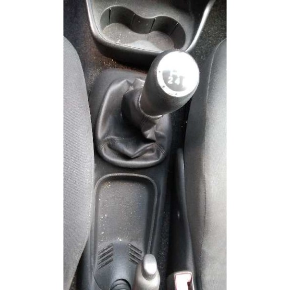 fiat punto berlina (188) del año 2011