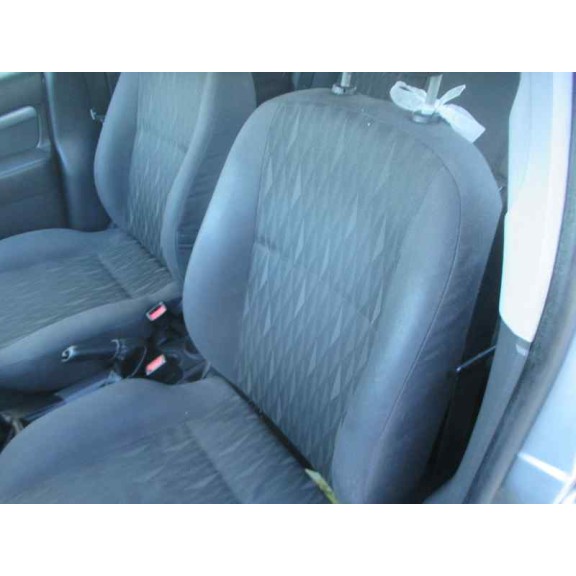 ford focus berlina (cak) del año 2003