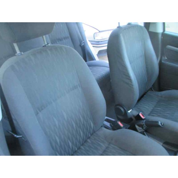 ford focus berlina (cak) del año 2003