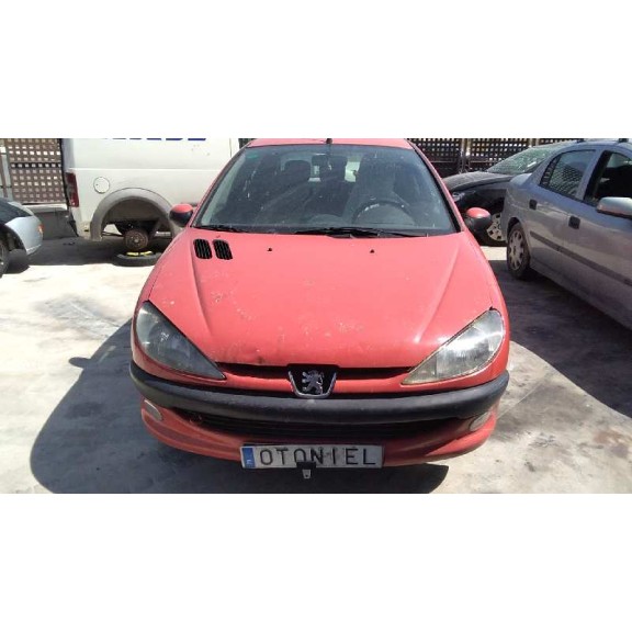 peugeot 206 berlina del año 2001