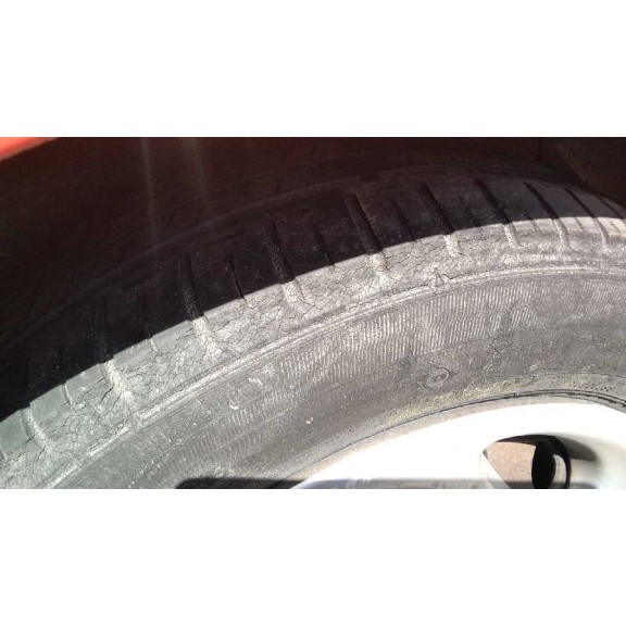 peugeot 206 berlina del año 2001