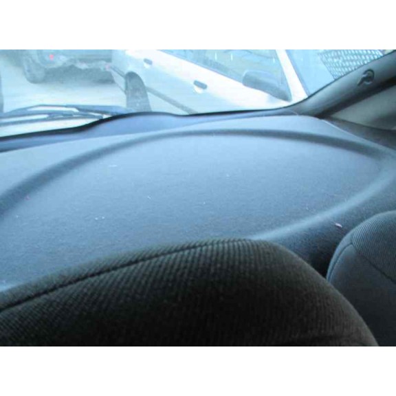 ford focus berlina (cak) del año 2003